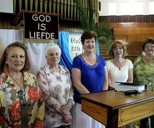 Strome water in die Woestyn